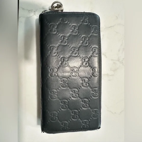 Gucci Black Embossed Wallet - Picture 2 of 9
